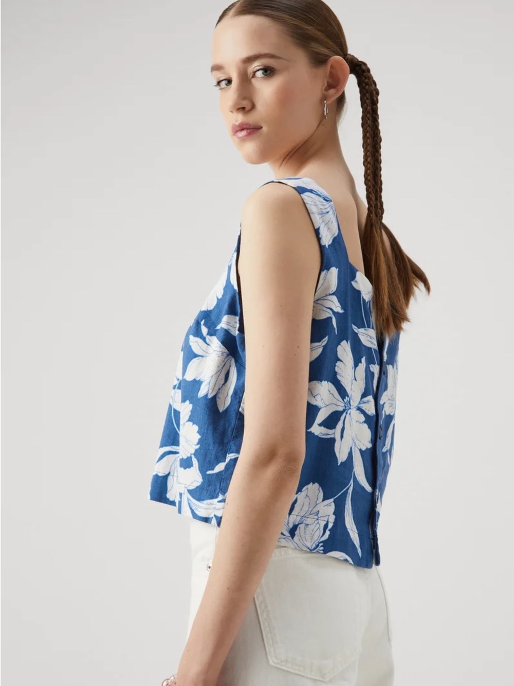 GAP Blue Floral Sleeveless Camisole with White Print Button Down Back XL
